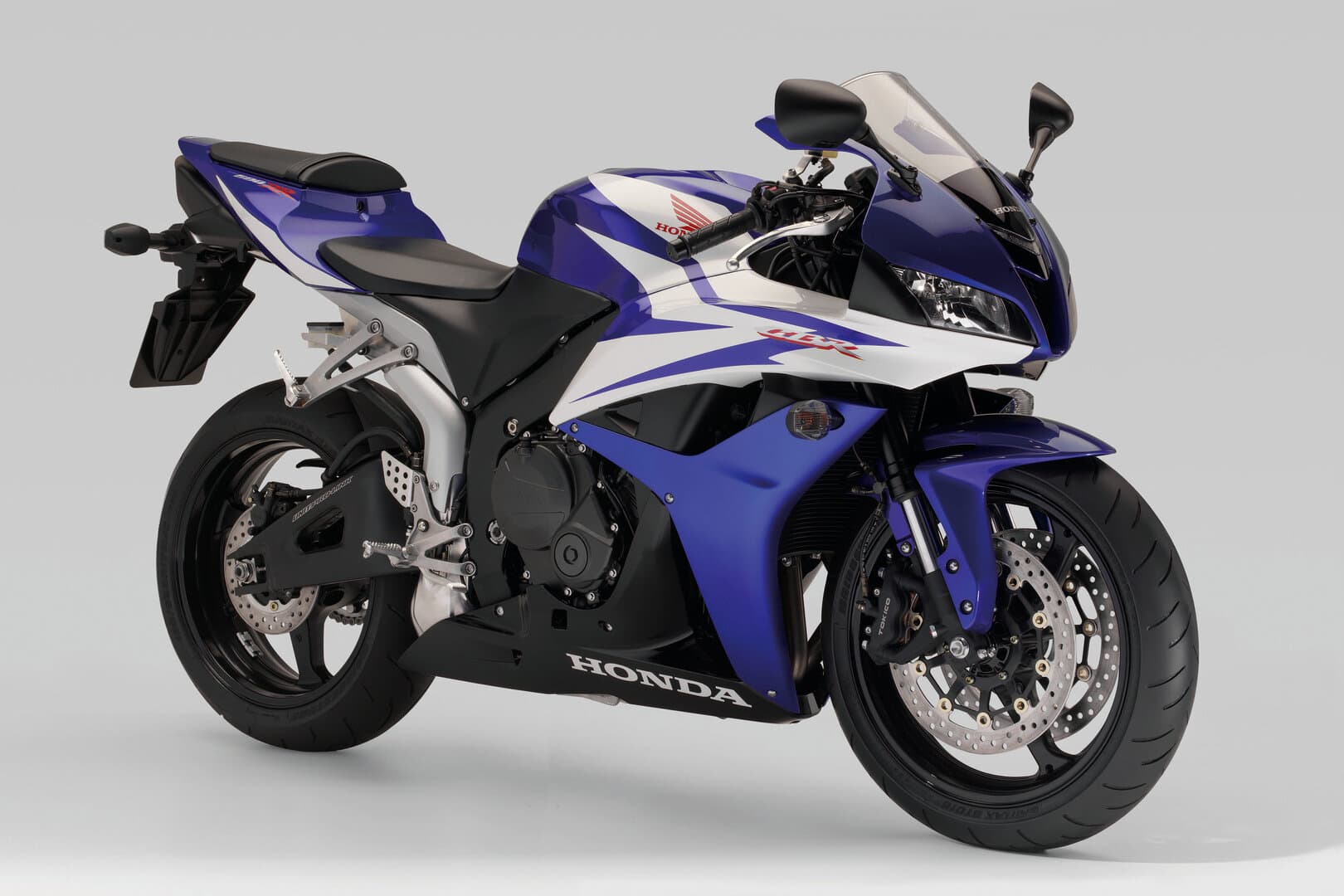 Honda CBR 600 RR 2007 - Image 2